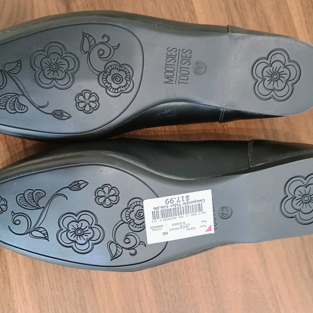 Mootsies Tootsies Black Patent Leather Flats